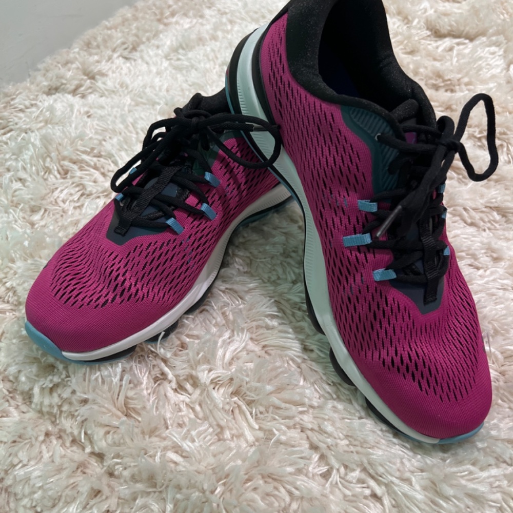RYKA Raspberry colored sneakers - Picture 2 of 3